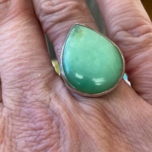 Beautiful light green malachite tear drop ring